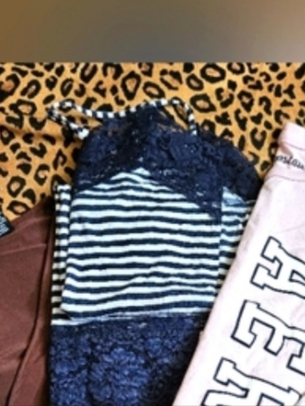 Held For Amiyajo14 ⚠️Free Bundle Item- Navy Tank- - Picture 2 of 5